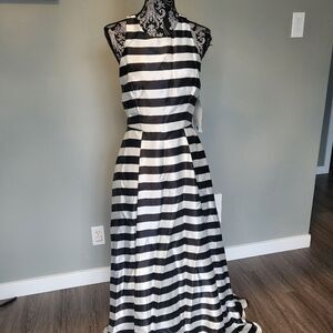 BETSY & ADAM PROM GRADUATION DRESS 6 size